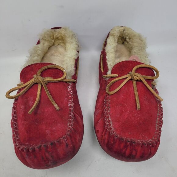 UGG Australia slippers moccasins Womens sz 10 sheepskin Ruby red Dakota suede - Picture 1 of 7